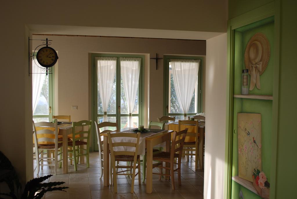 Le Maracla Country House Jesi Exteriör bild