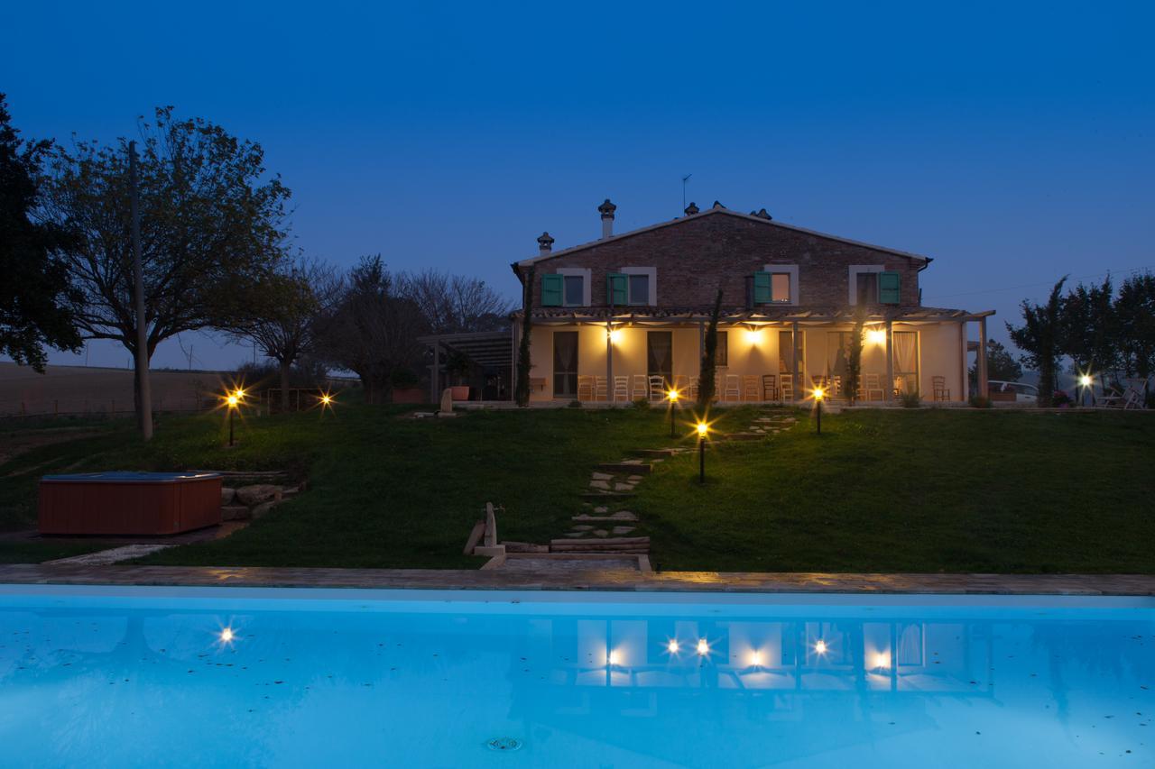 Le Maracla Country House Jesi Exteriör bild