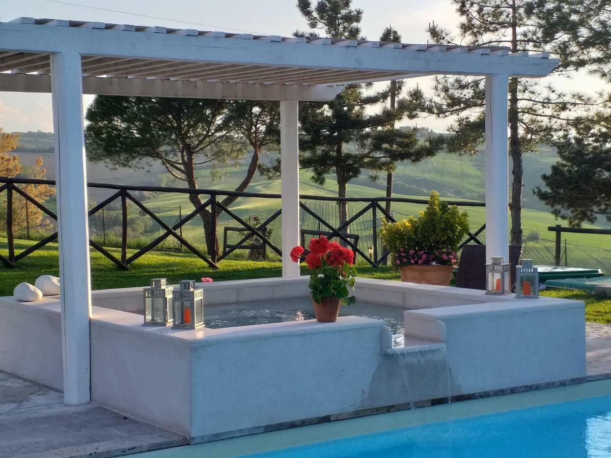 Le Maracla Country House Jesi Exteriör bild
