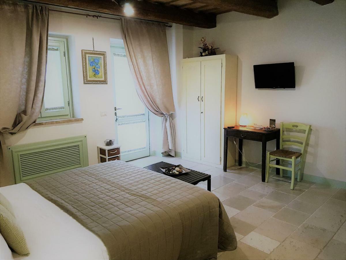 Le Maracla Country House Jesi Exteriör bild