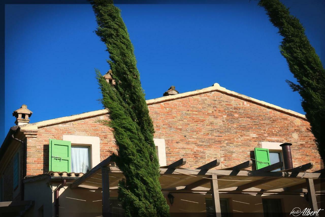Le Maracla Country House Jesi Exteriör bild