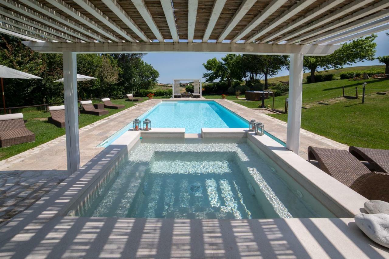 Le Maracla Country House Jesi Exteriör bild