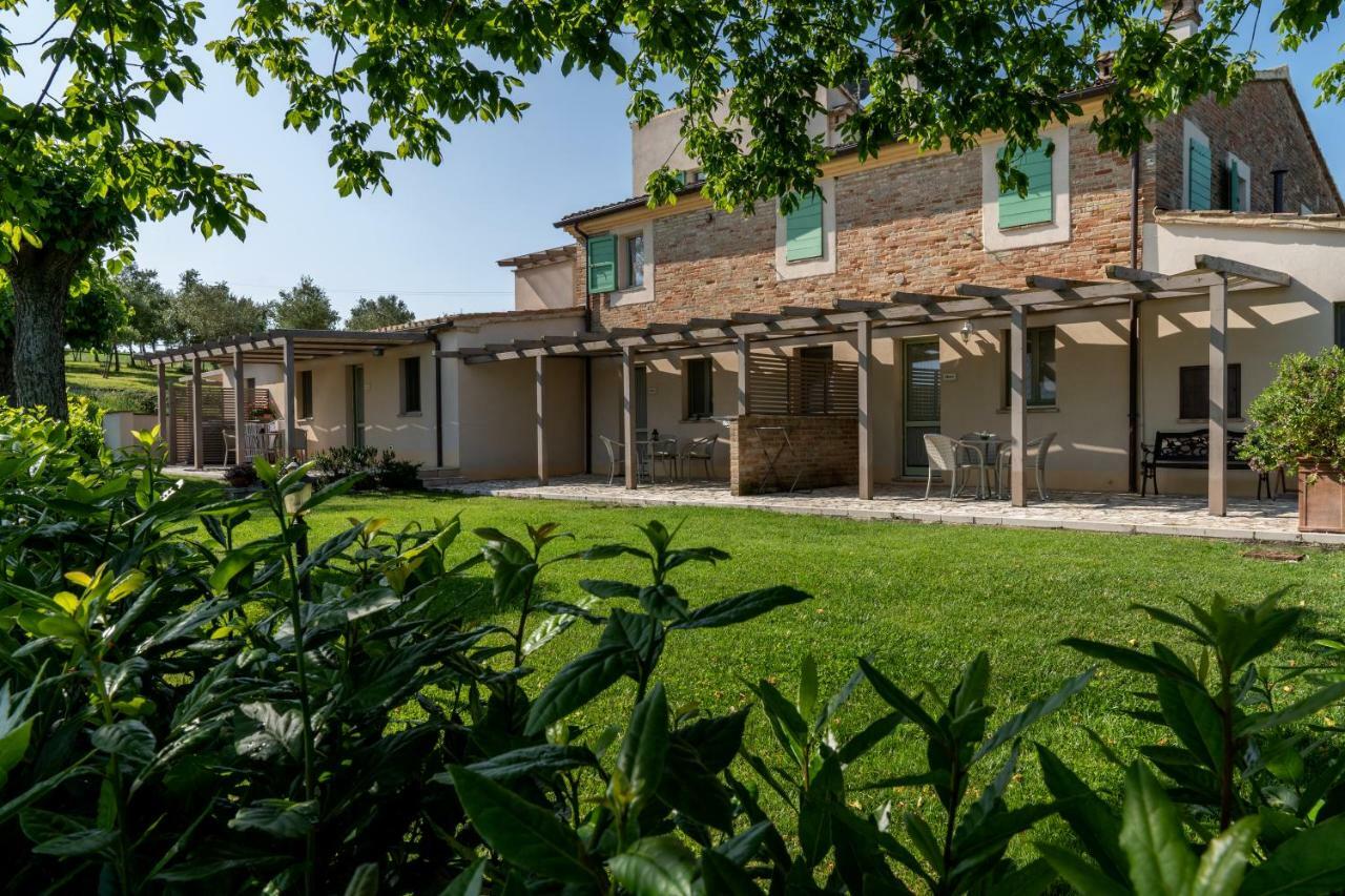 Le Maracla Country House Jesi Exteriör bild