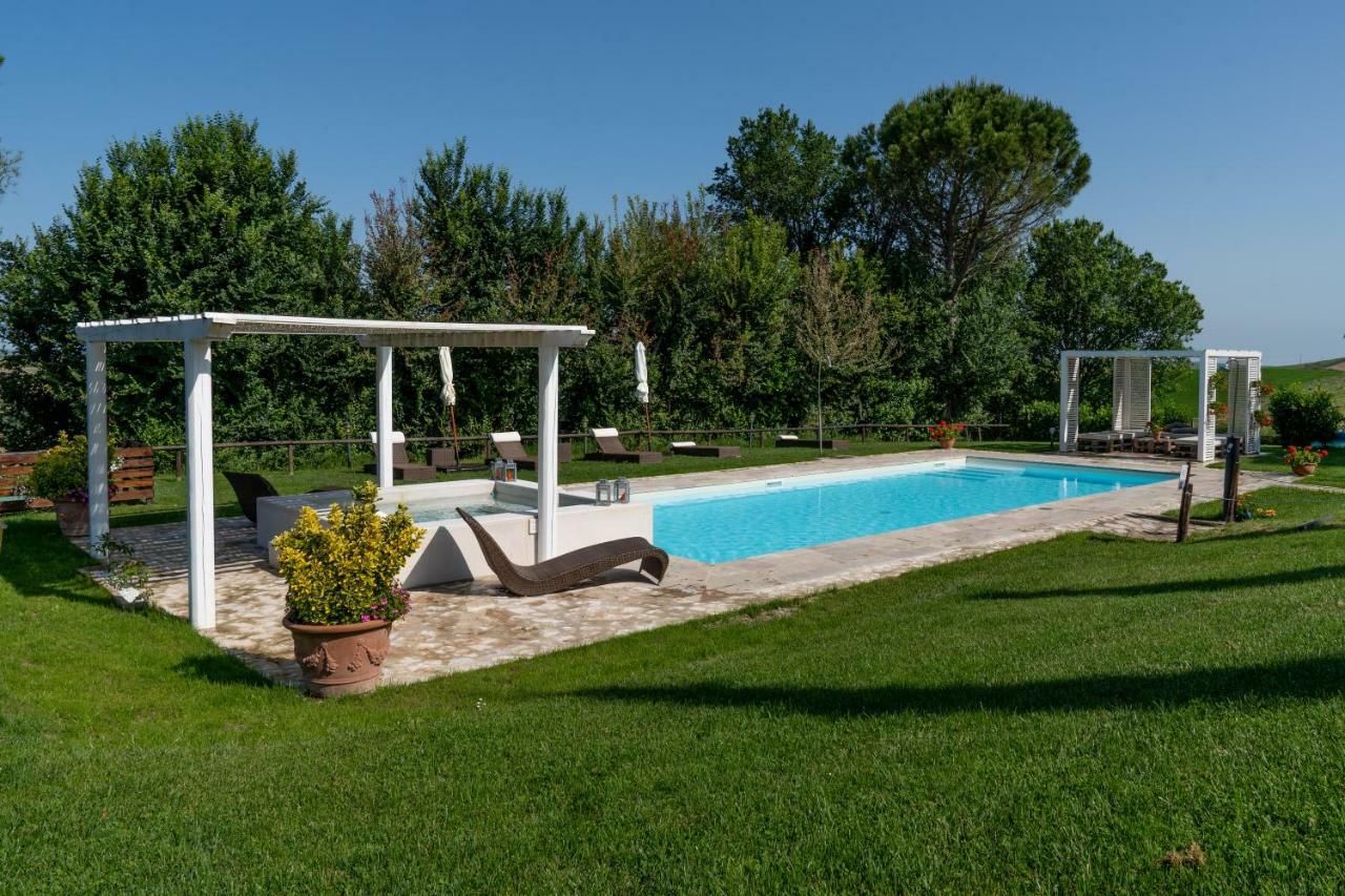 Le Maracla Country House Jesi Exteriör bild