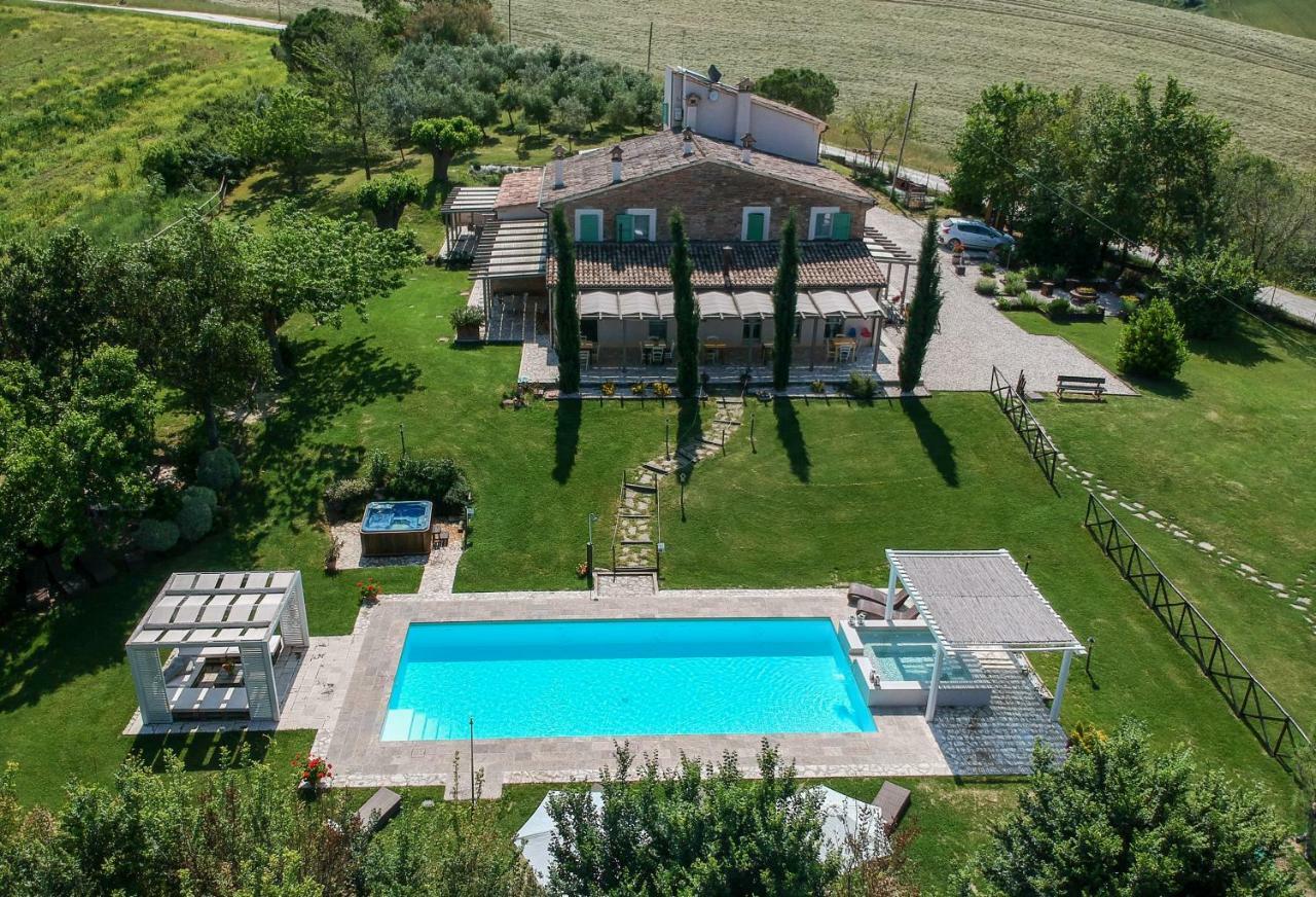 Le Maracla Country House Jesi Exteriör bild