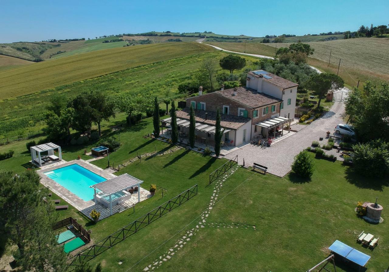 Le Maracla Country House Jesi Exteriör bild