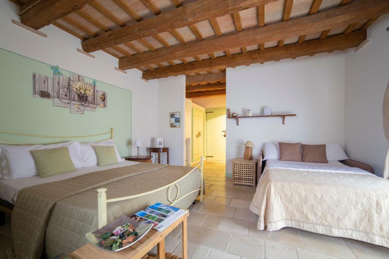 Le Maracla Country House Jesi Exteriör bild