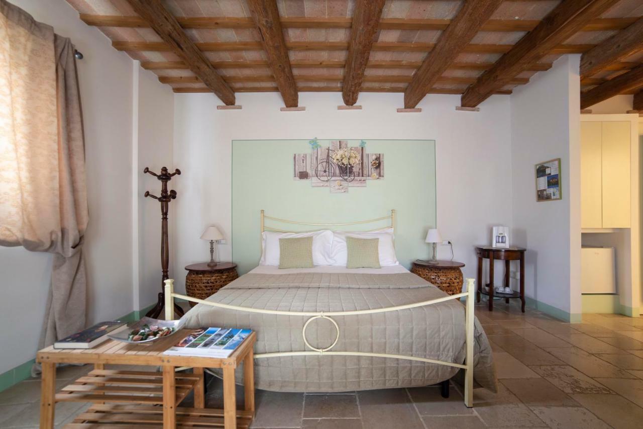 Le Maracla Country House Jesi Exteriör bild