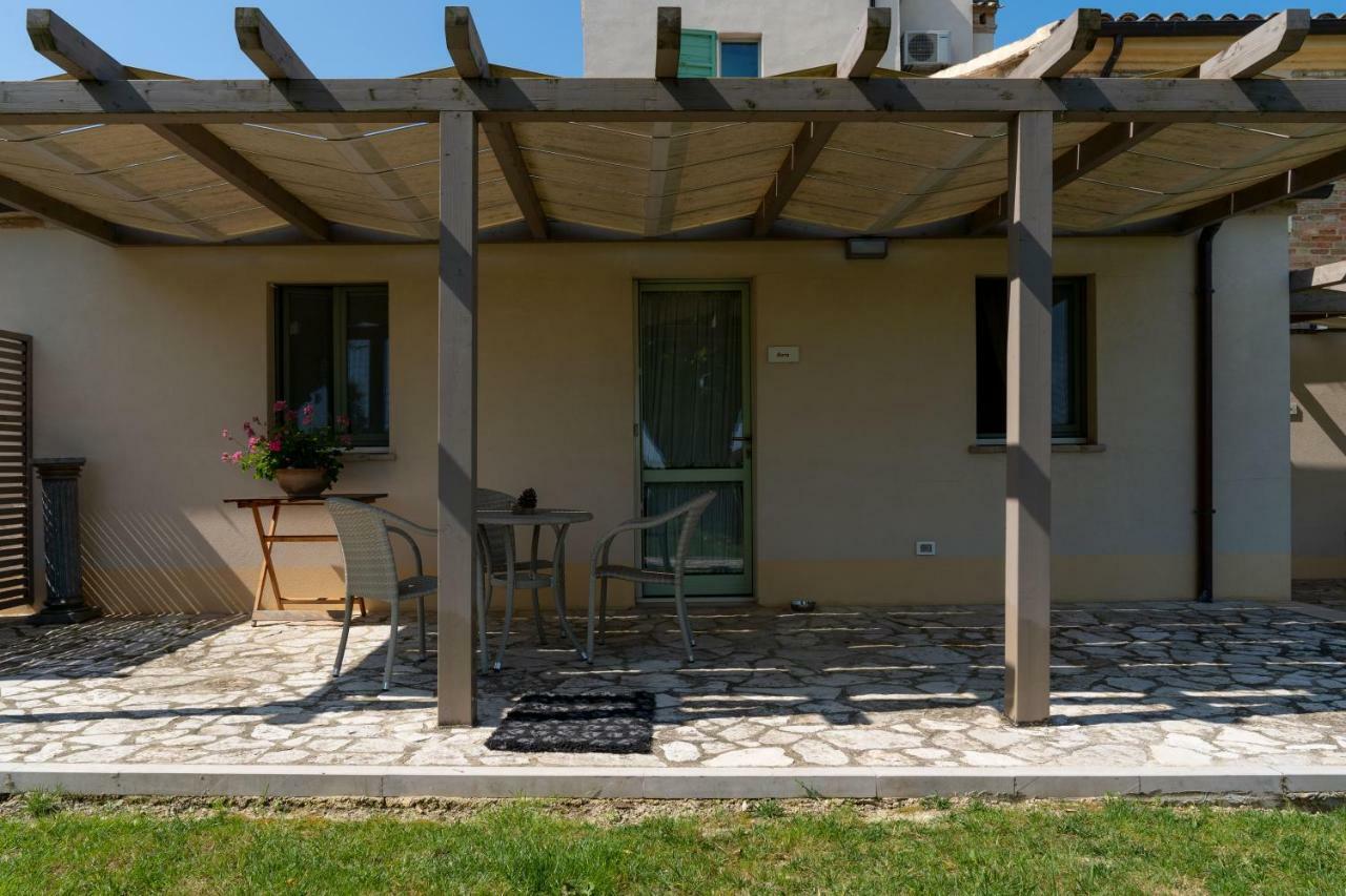 Le Maracla Country House Jesi Exteriör bild