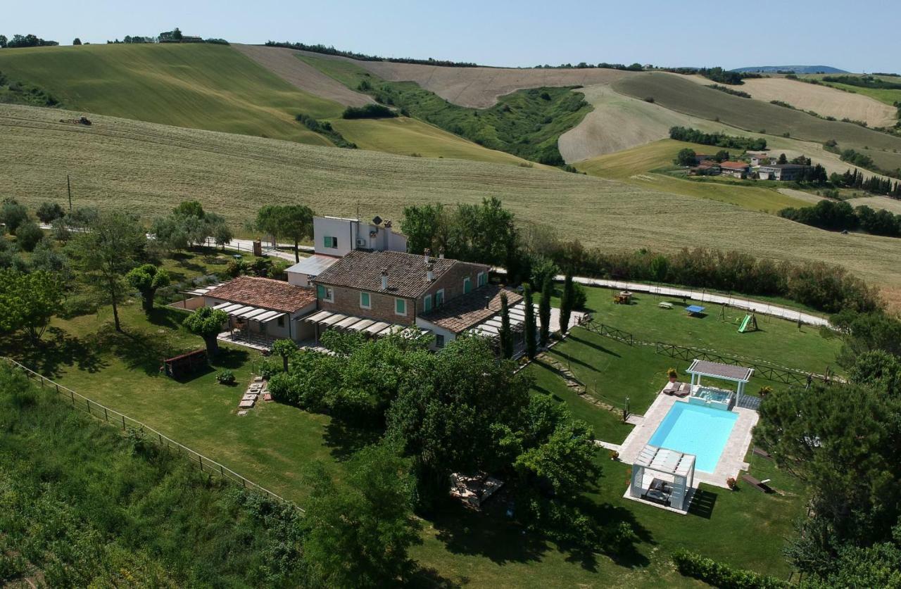 Le Maracla Country House Jesi Exteriör bild