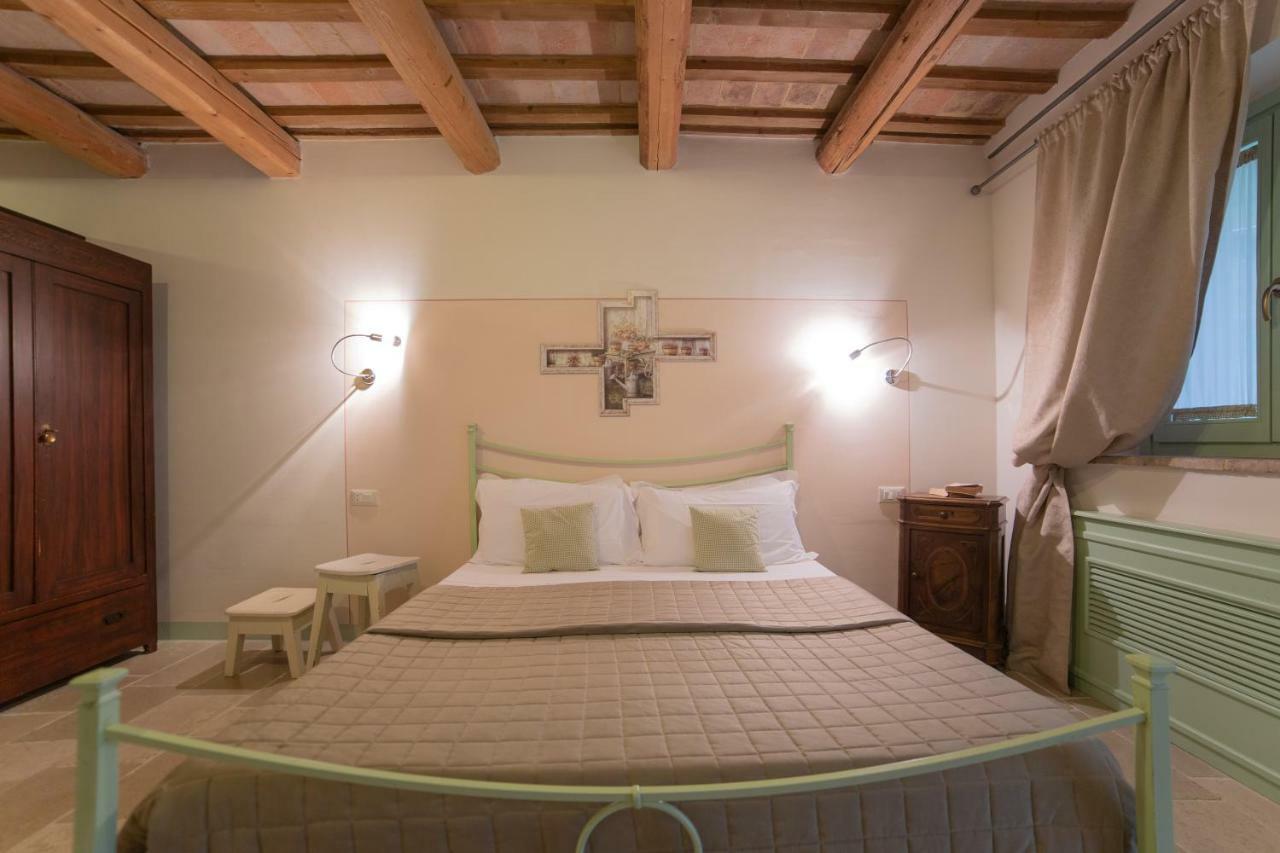 Le Maracla Country House Jesi Exteriör bild